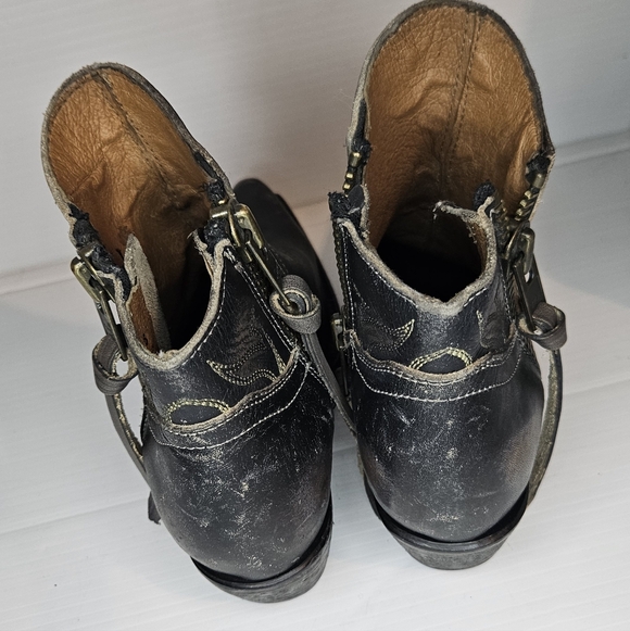 Freebird Wolfie Black distressed Western Ankle Bootie Size 6 - Picture 10 of 15
